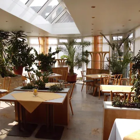 Am Park Garni Hotel 3*